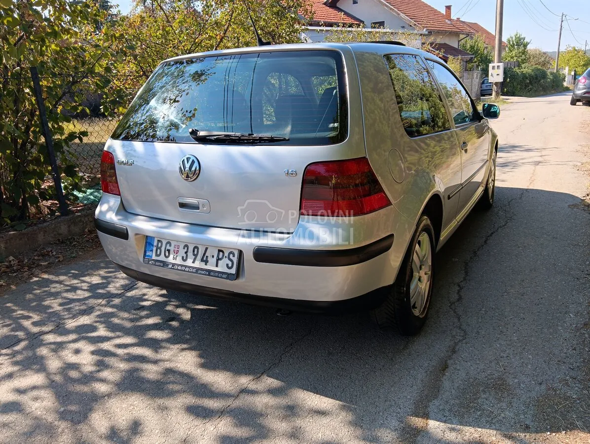 Volkswagen Golf 2002 photo 4