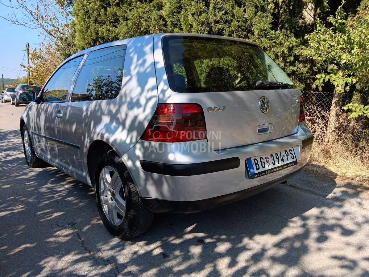 Volkswagen Golf 2002 photo 2