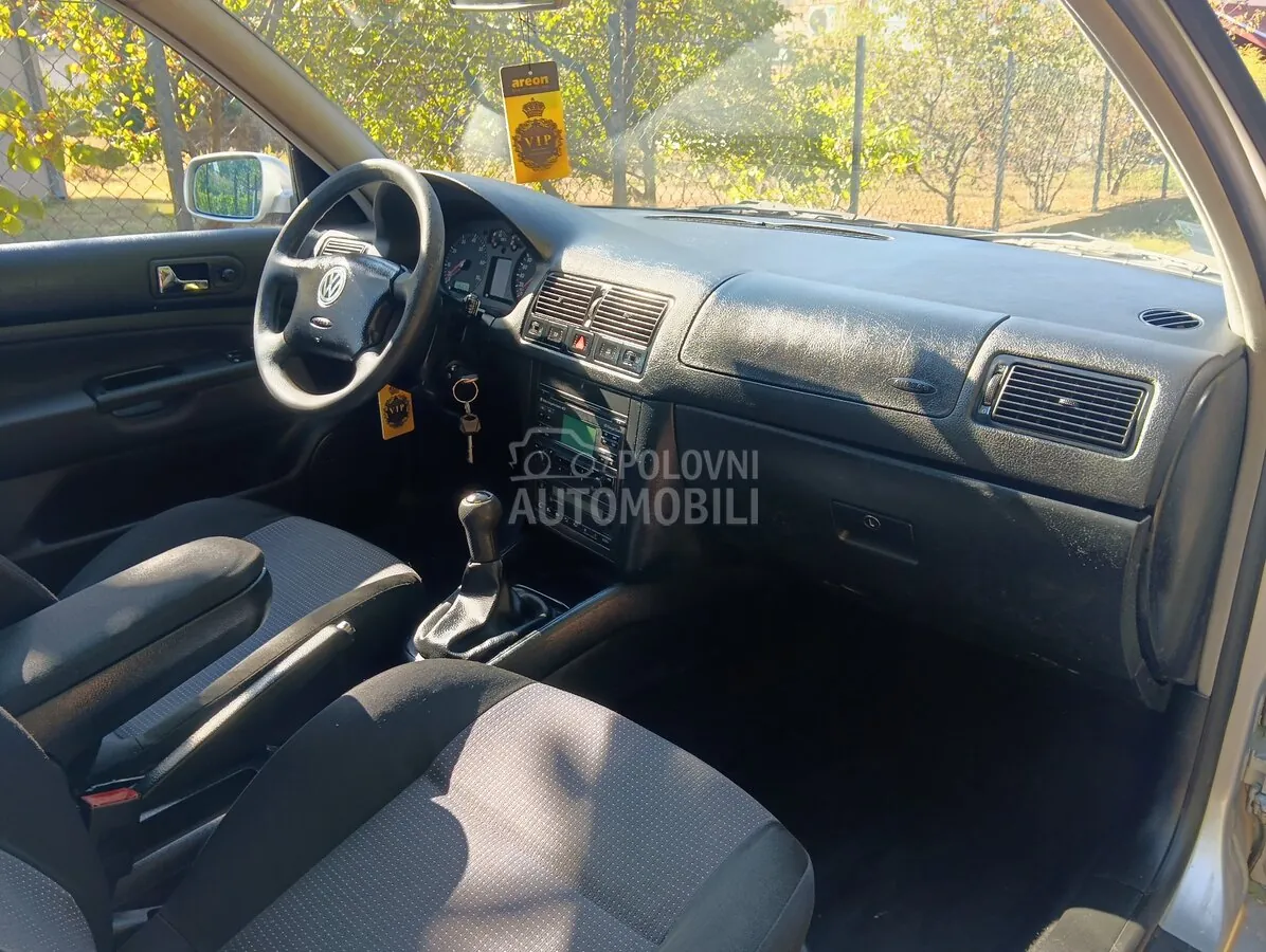 Volkswagen Golf 2002 photo 5