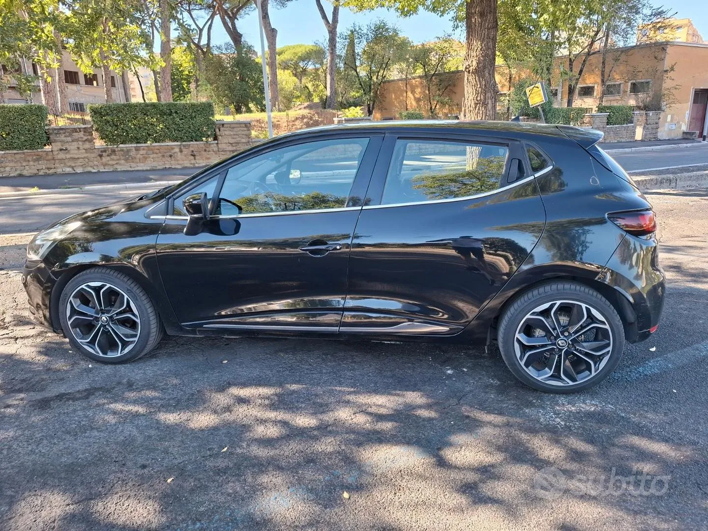 Renault Clio 2017 photo 2