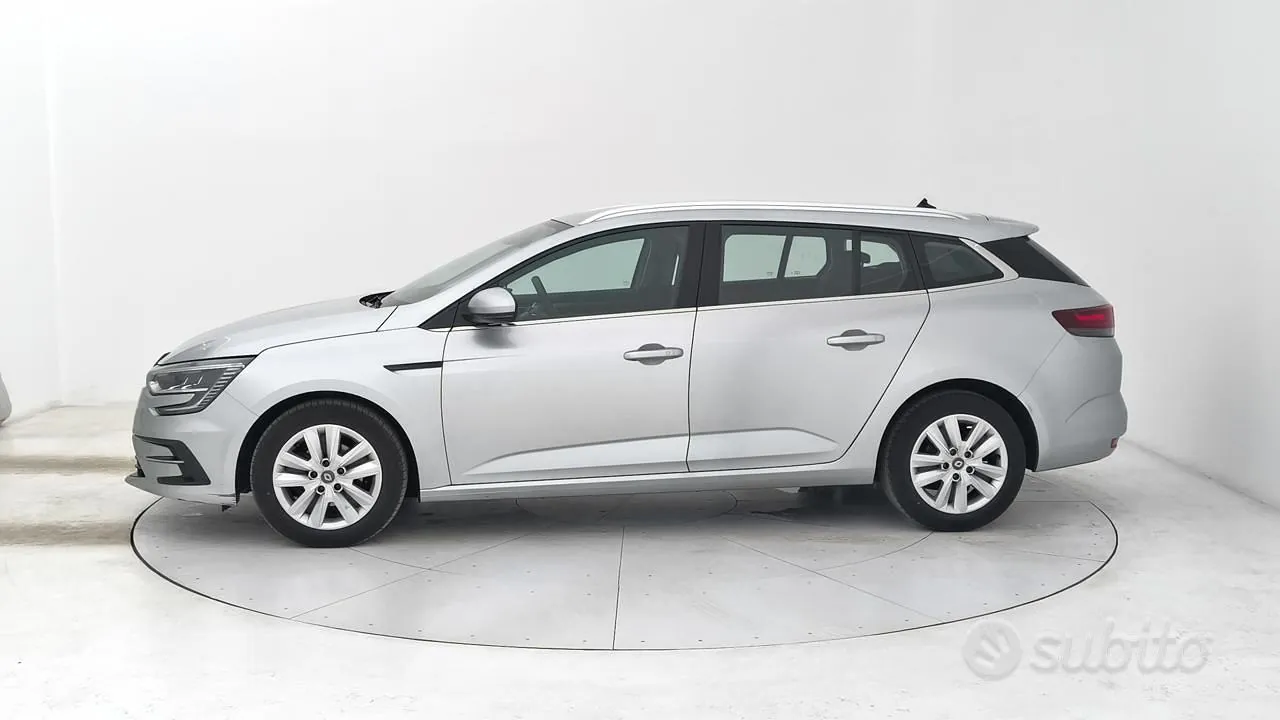 Renault Megane 2021 photo 2