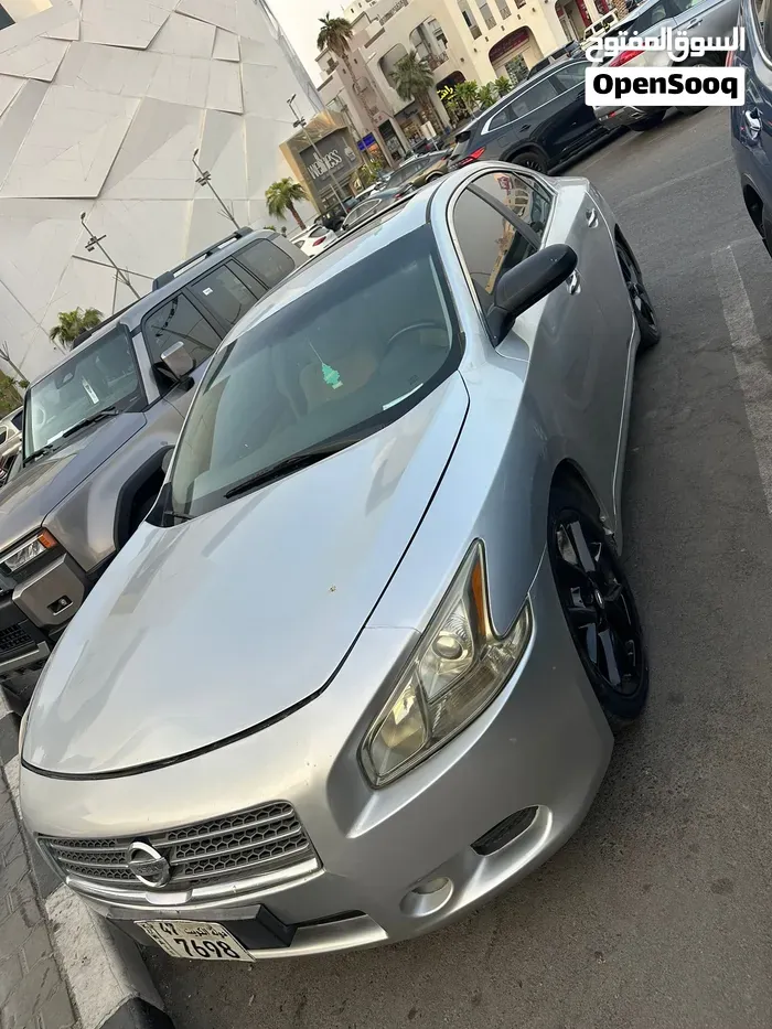 Nissan Maxima