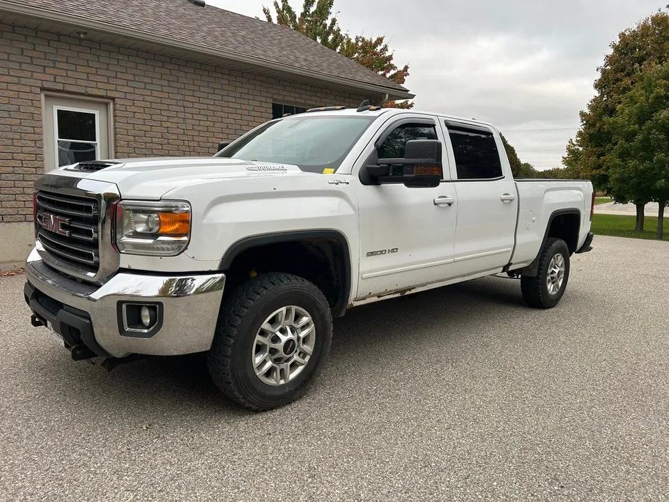 GMC Sierra 2500 2019 photo 2