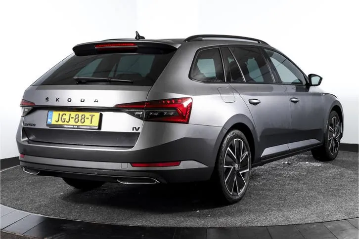 Skoda Superb 2024 photo 2