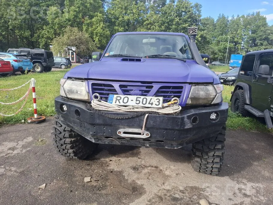 Nissan Patrol 2000 photo 2