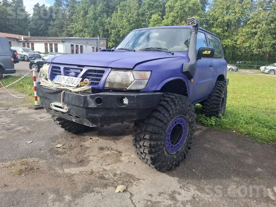 Nissan Patrol 2000 photo 3