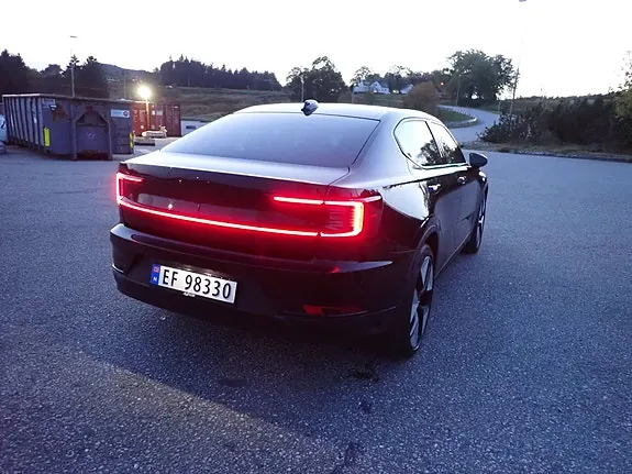 Polestar 2 2023 photo 3
