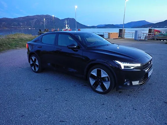 Polestar 2 2023 photo 2