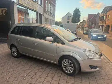 Opel Zafira 2014 photo 3