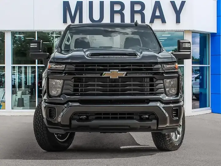 Chevrolet Silverado 2500 2026 photo 2