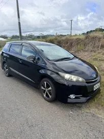 Toyota Wish 2012 photo 3