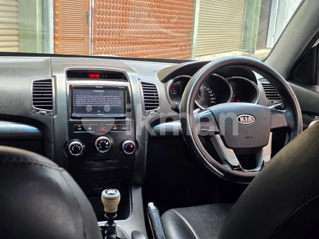 Kia Sorento 2011 photo 2