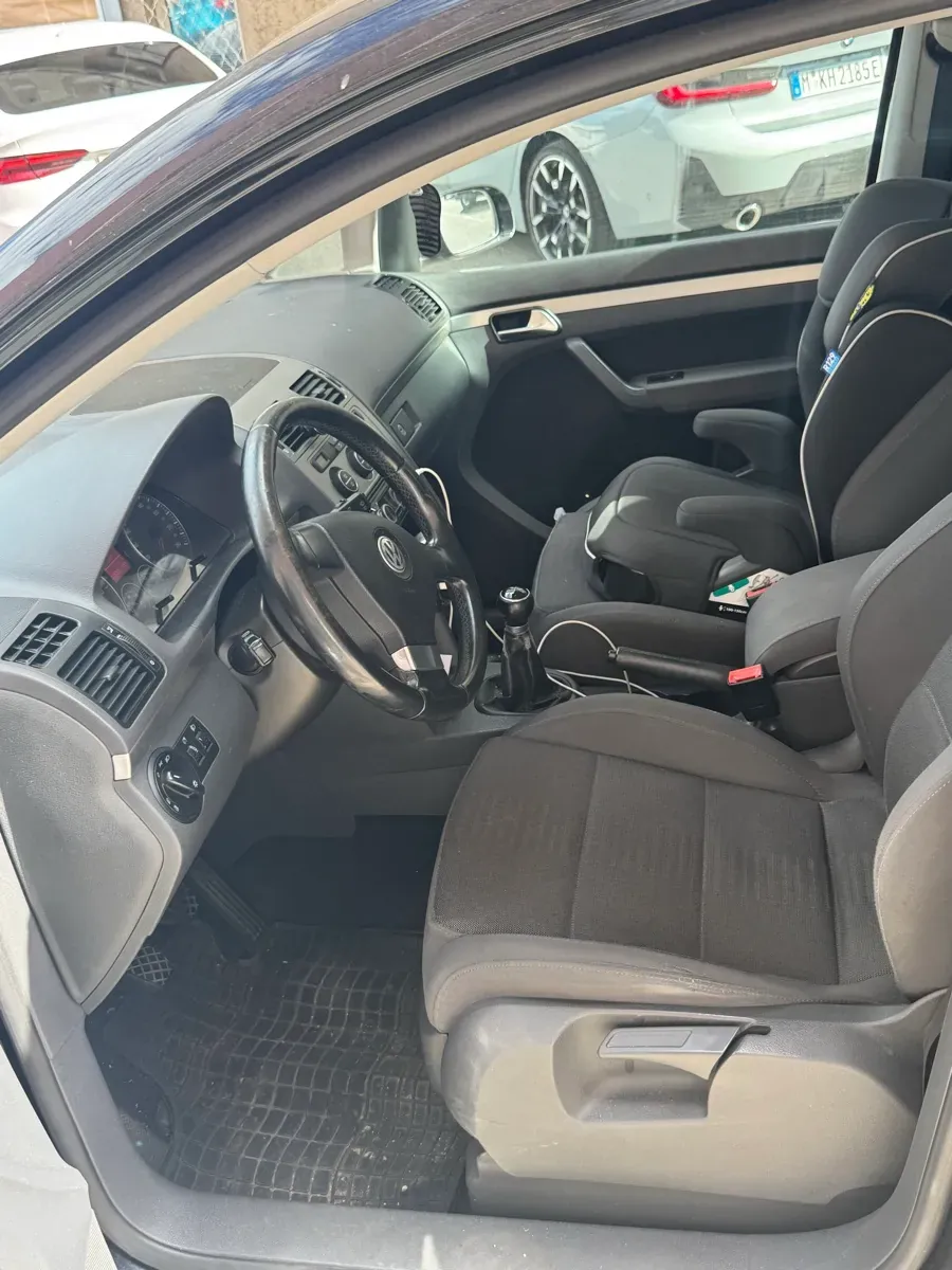 Volkswagen Touran 2007 photo 3