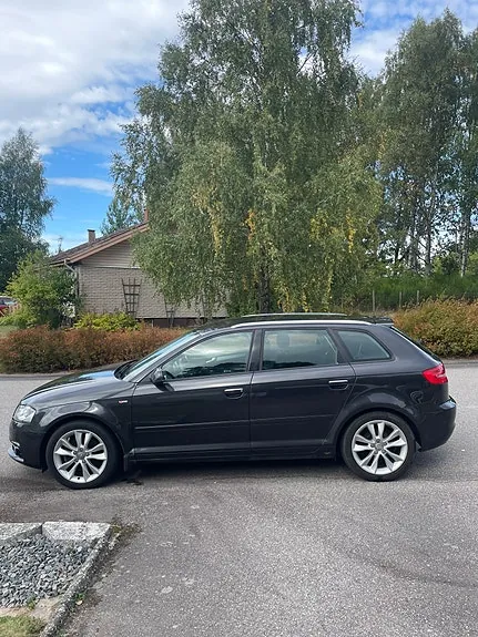 Audi A3 2012 photo 2