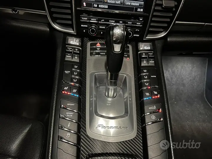 Porsche Panamera 2012 photo 5