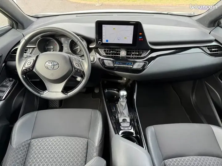 Toyota C-Hr 2023 photo 4