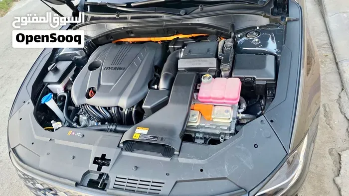 Hyundai Azera 2023 photo 2