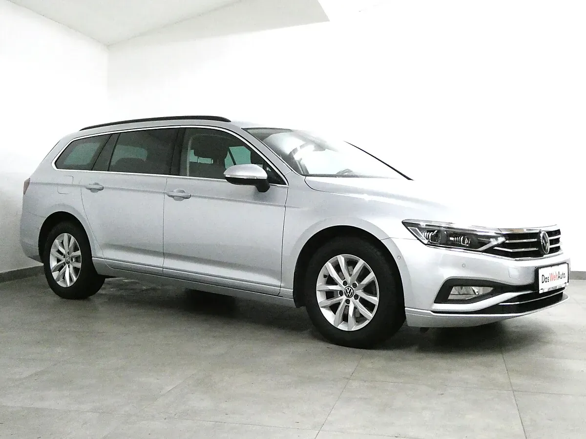 Volkswagen Passat 2022 photo 3