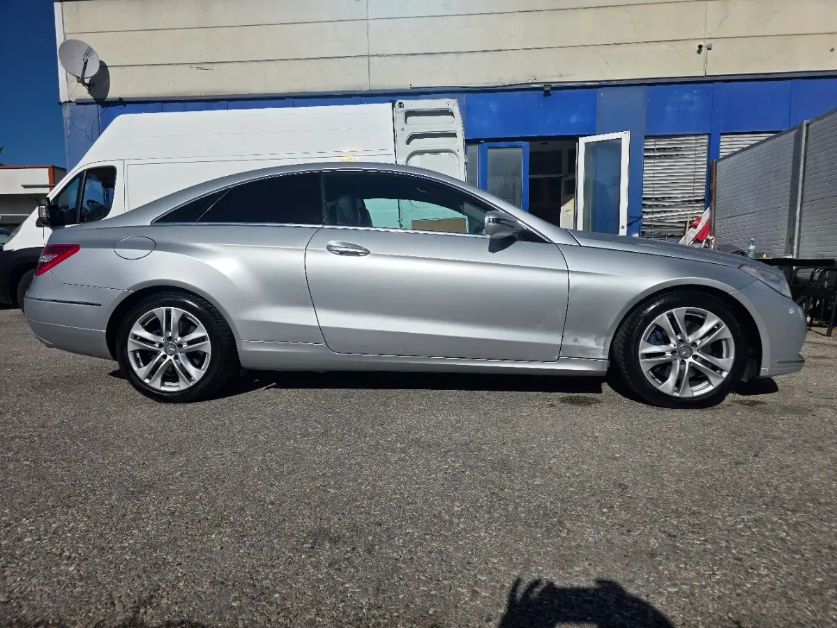 Mercedes-Benz E-Class 2010 photo 3