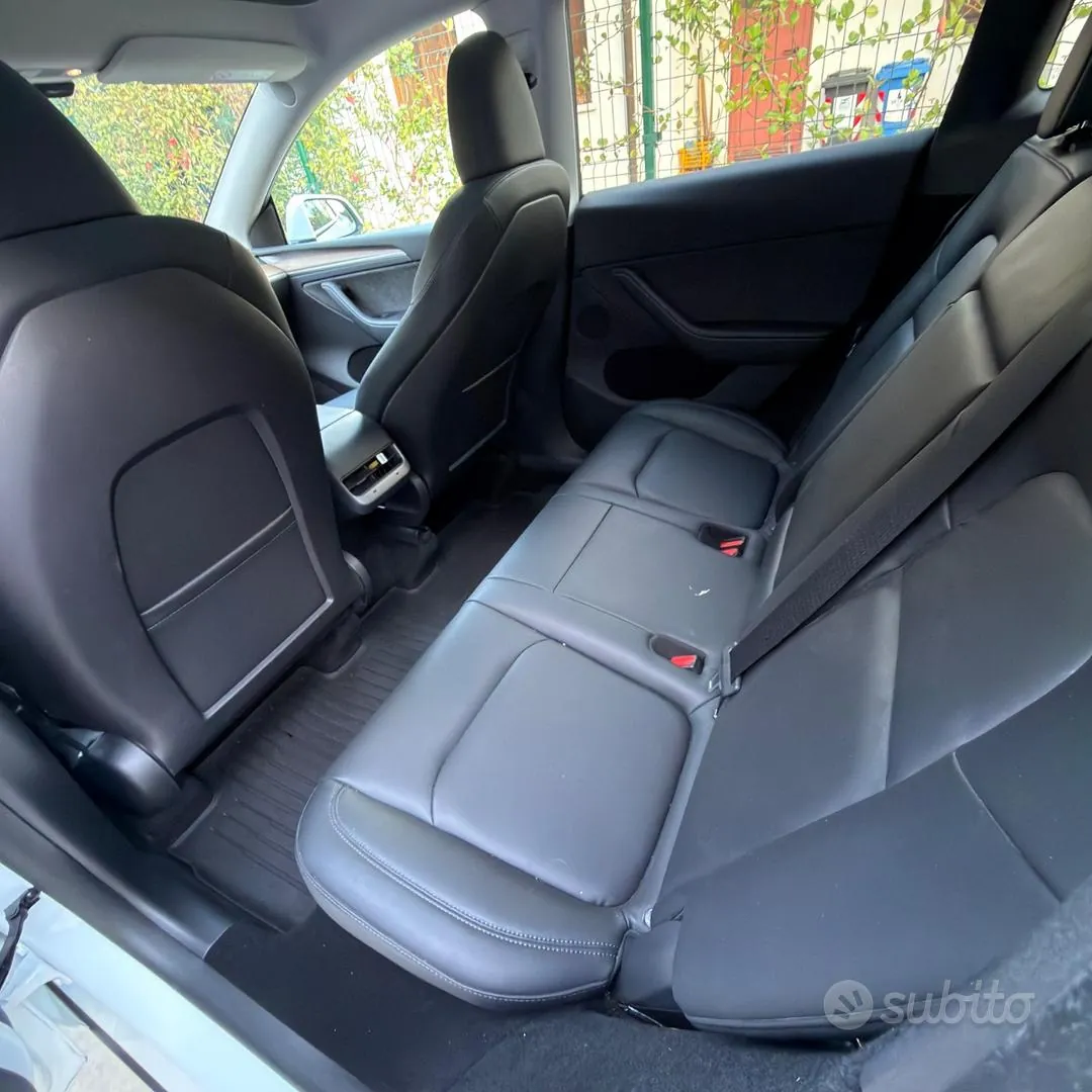 Tesla Model Y 2022 photo 4