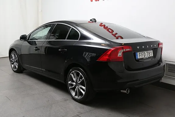 Volvo S60 2012 photo 2