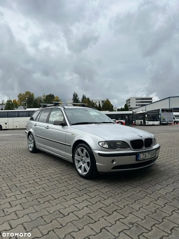 BMW Seria 3 2004 photo 2