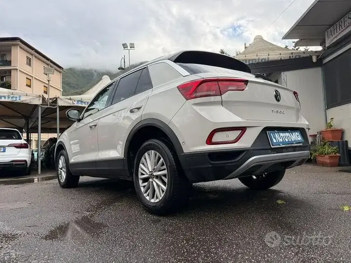 Volkswagen T-Roc 2023 photo 3