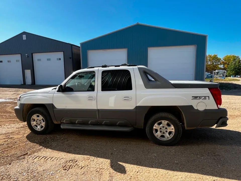 Chevrolet Avalanche 2002 photo 3