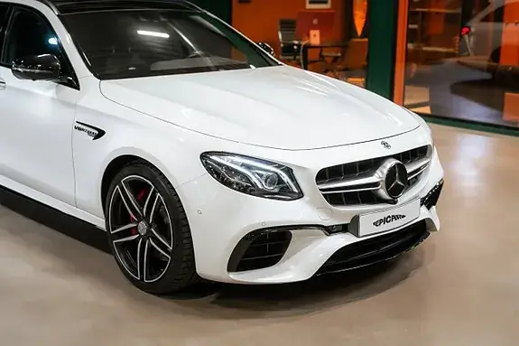 Mercedes-Benz Amg Gt Coupe 2018 photo 2