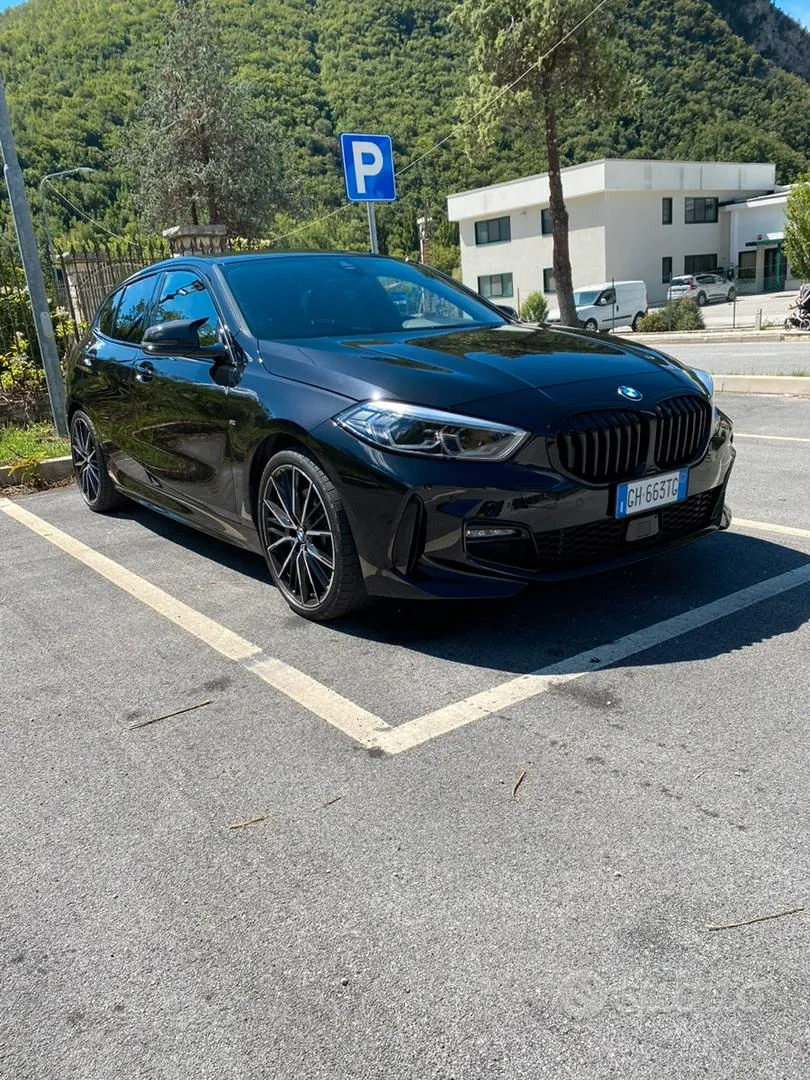 BMW 1 Series 2021 photo 2