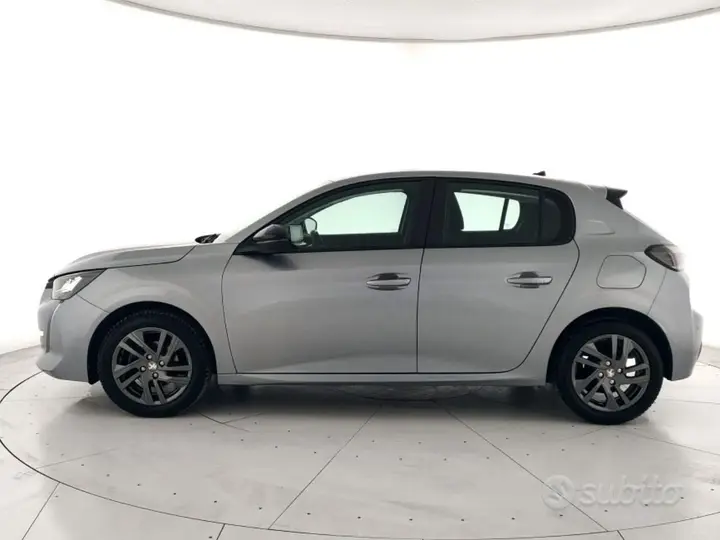 Peugeot 208 2022 photo 2