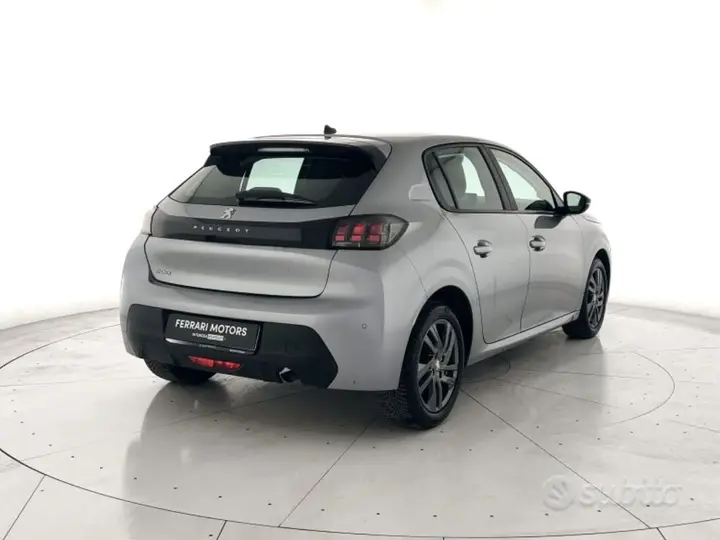 Peugeot 208 2022 photo 3