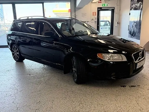 Volvo V70 2013 photo 2