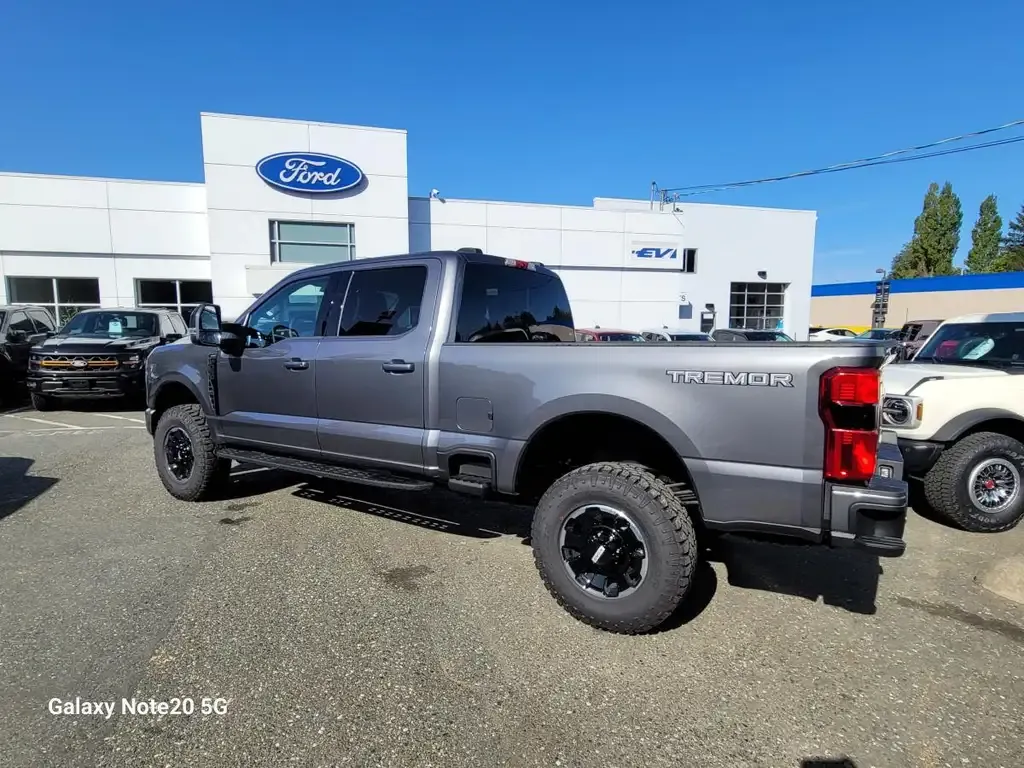 Ford F350 2026 photo 3