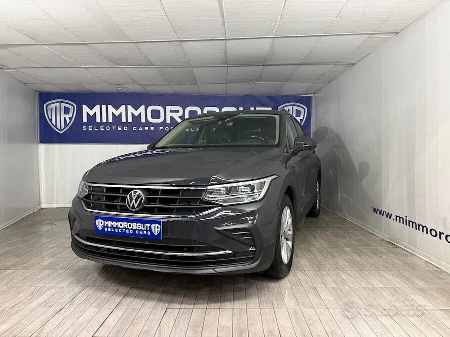 Volkswagen Tiguan 2022 photo 2