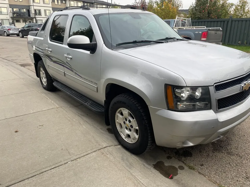 Chevrolet Avalanche 2014 photo 3