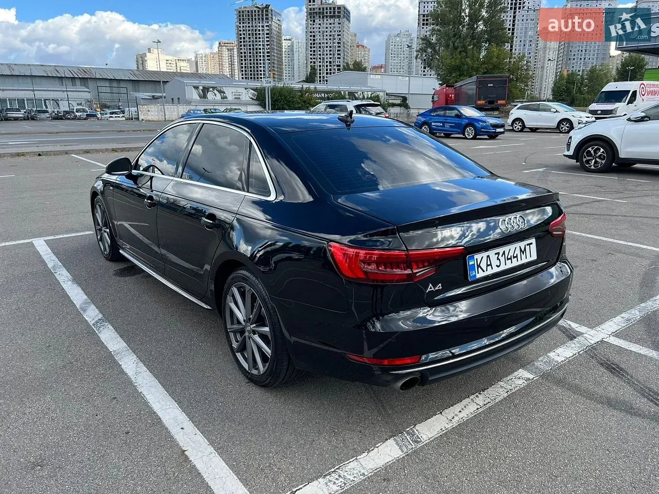 Audi A4 2016 photo 4