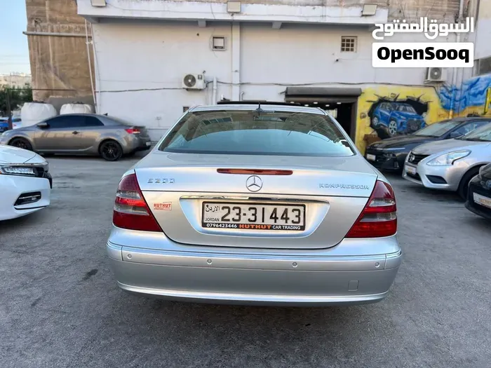 Mercedes-Benz E-Class 2004 photo 2