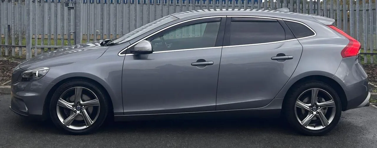 Volvo V40 2016 photo 3