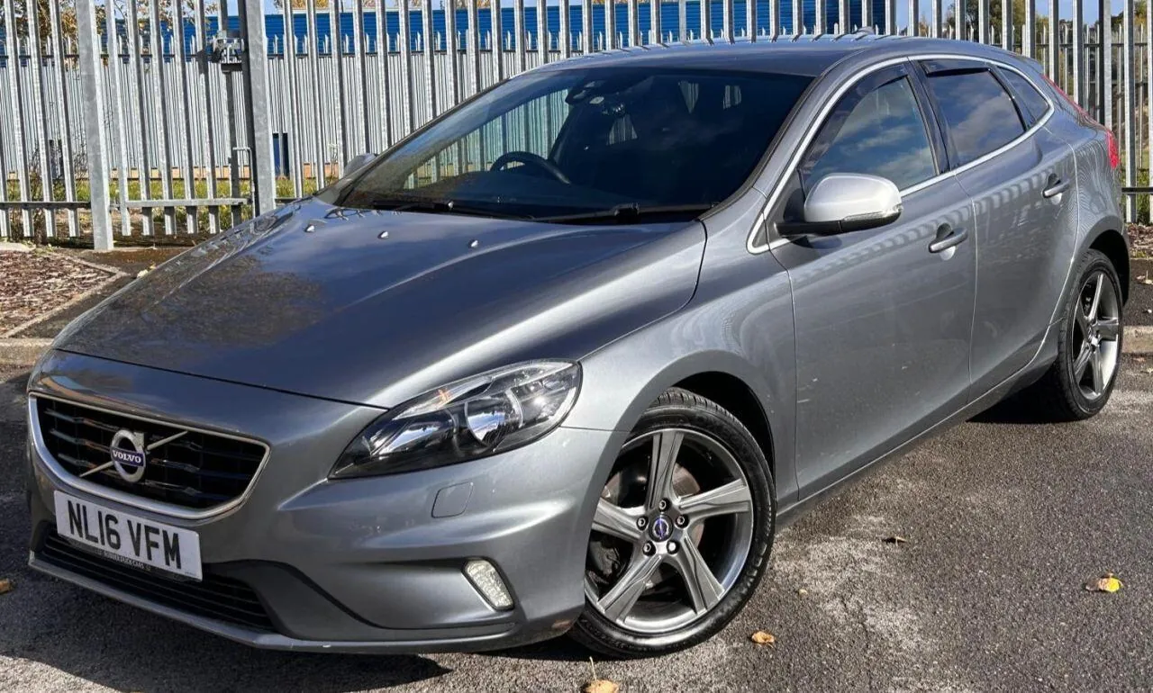 Volvo V40 2016 photo 2