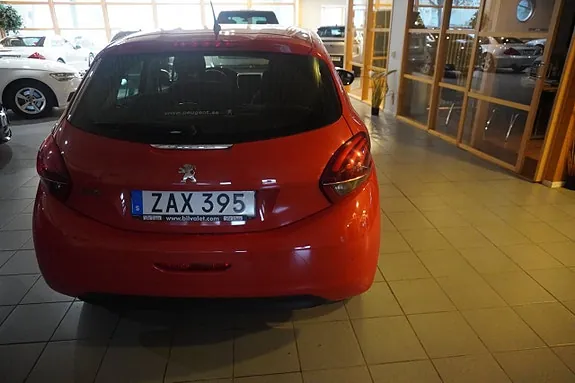 Peugeot 208 2018 photo 4