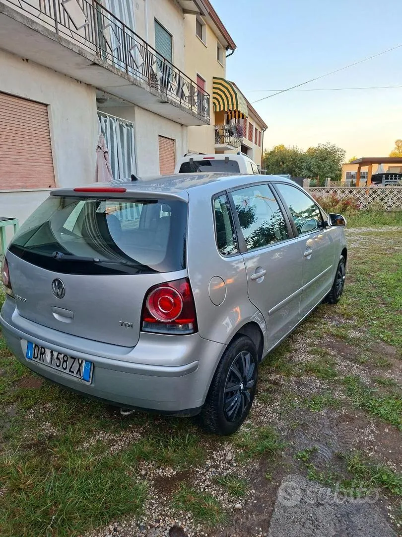 Volkswagen Polo 2008 photo 2