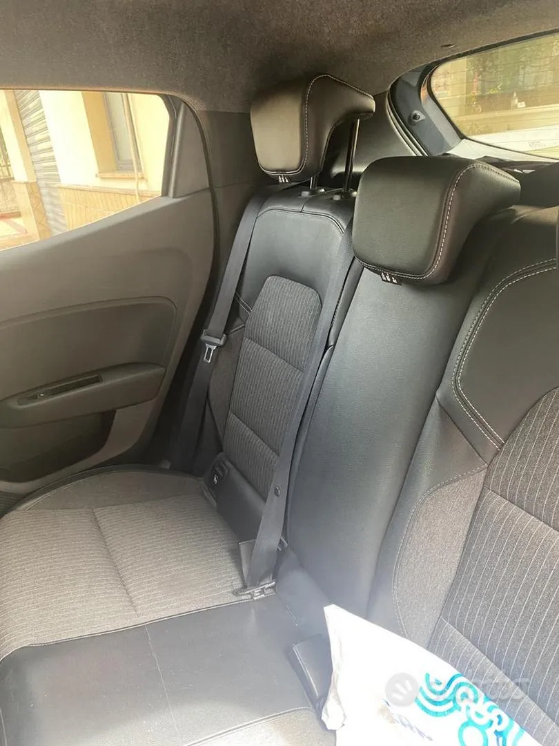 Renault Clio 2022 photo 4