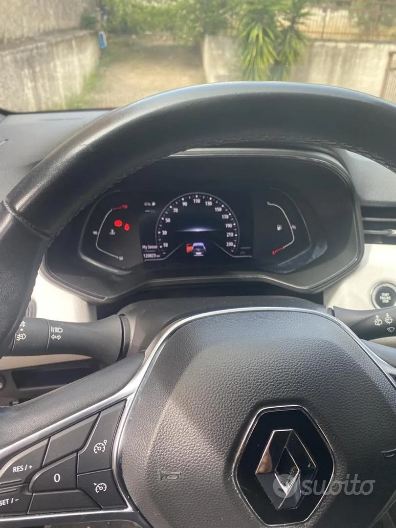 Renault Clio 2022 photo 3