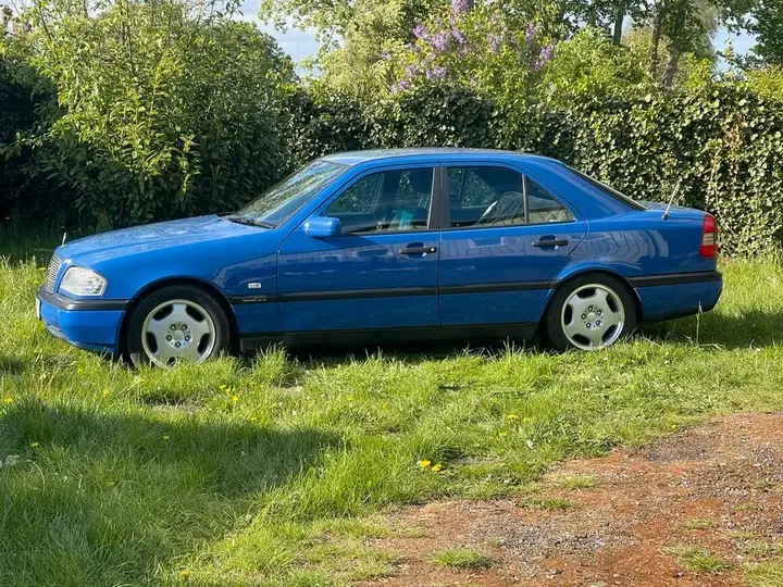 Mercedes-Benz C180