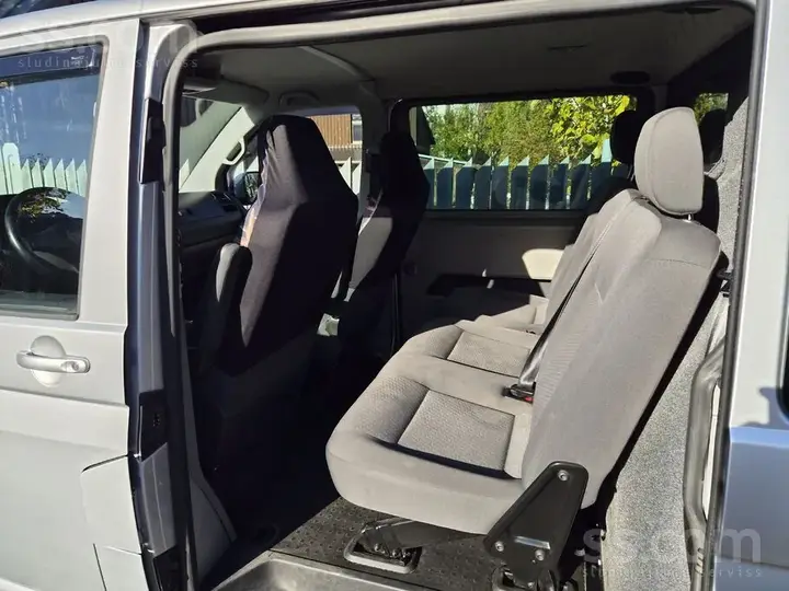 Volkswagen T5 2011 photo 4