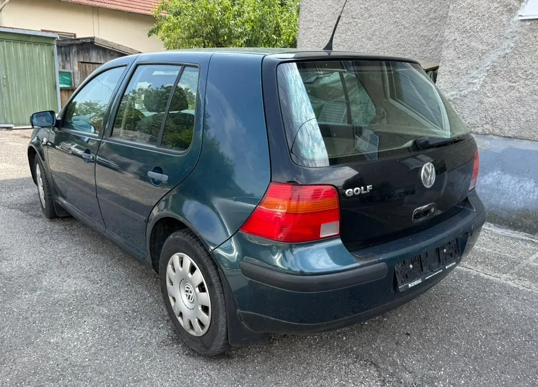 Volkswagen Golf 2001 photo 2