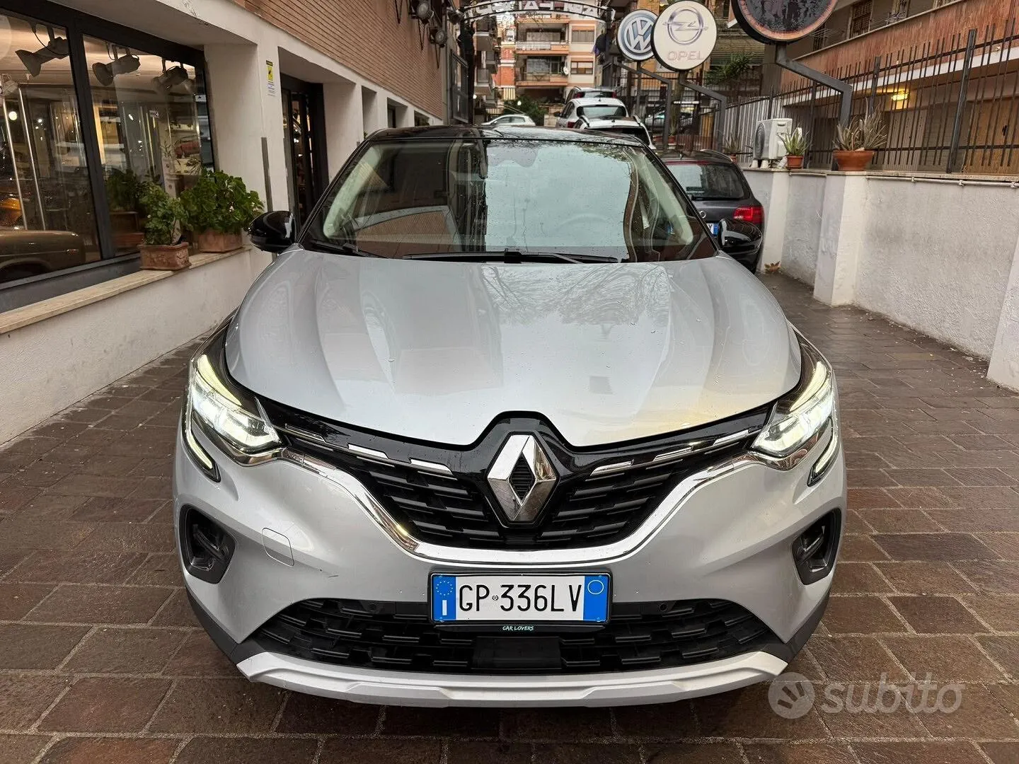 Renault Captur 2023 photo 2