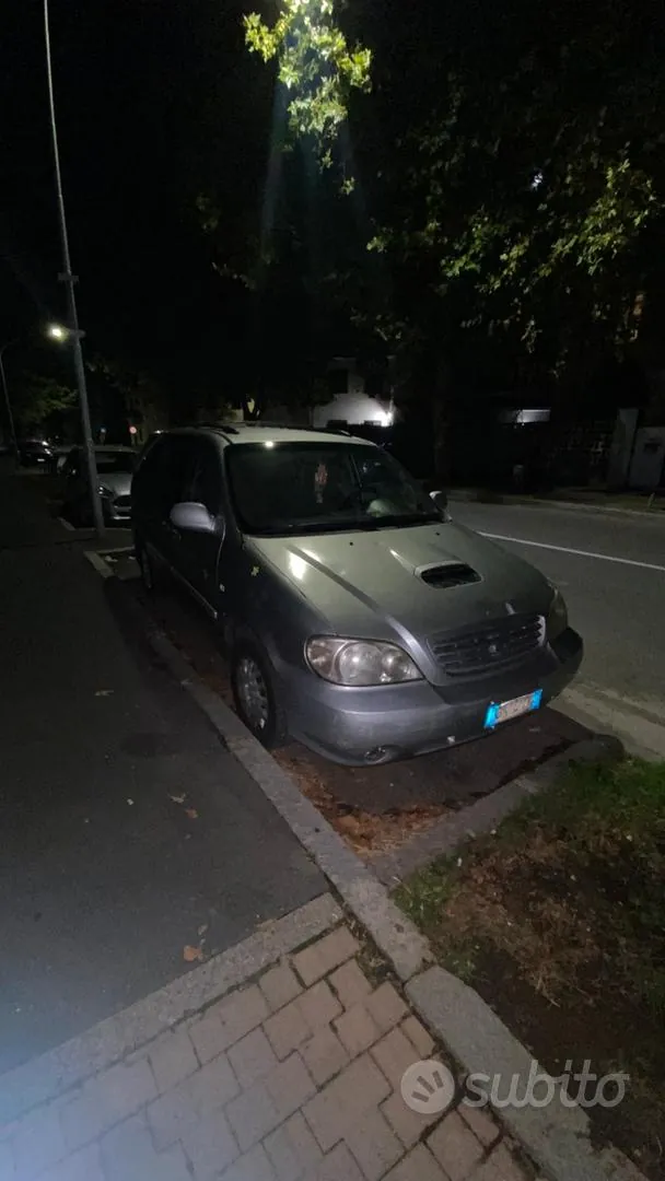 Kia Carnival