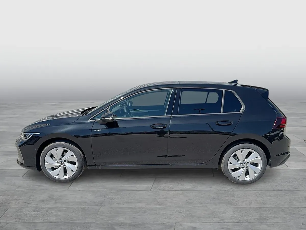 Volkswagen Golf 2026 photo 2